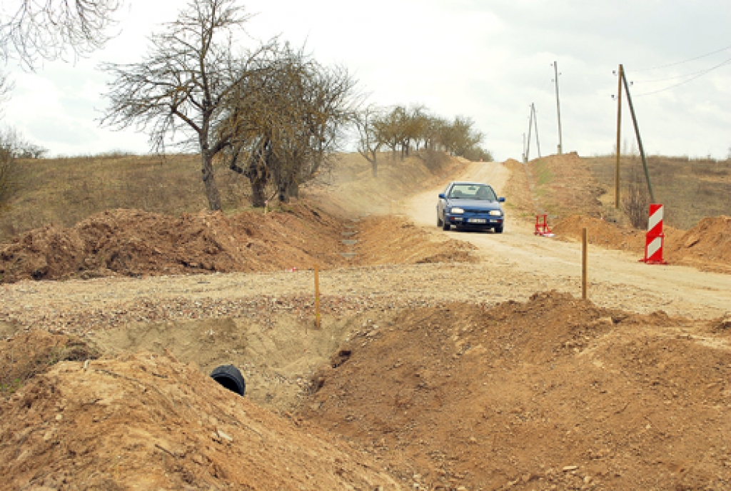 Ceļa posmā Saulaine–Sējēji darbi notiek 0,64 kilometru garumā.