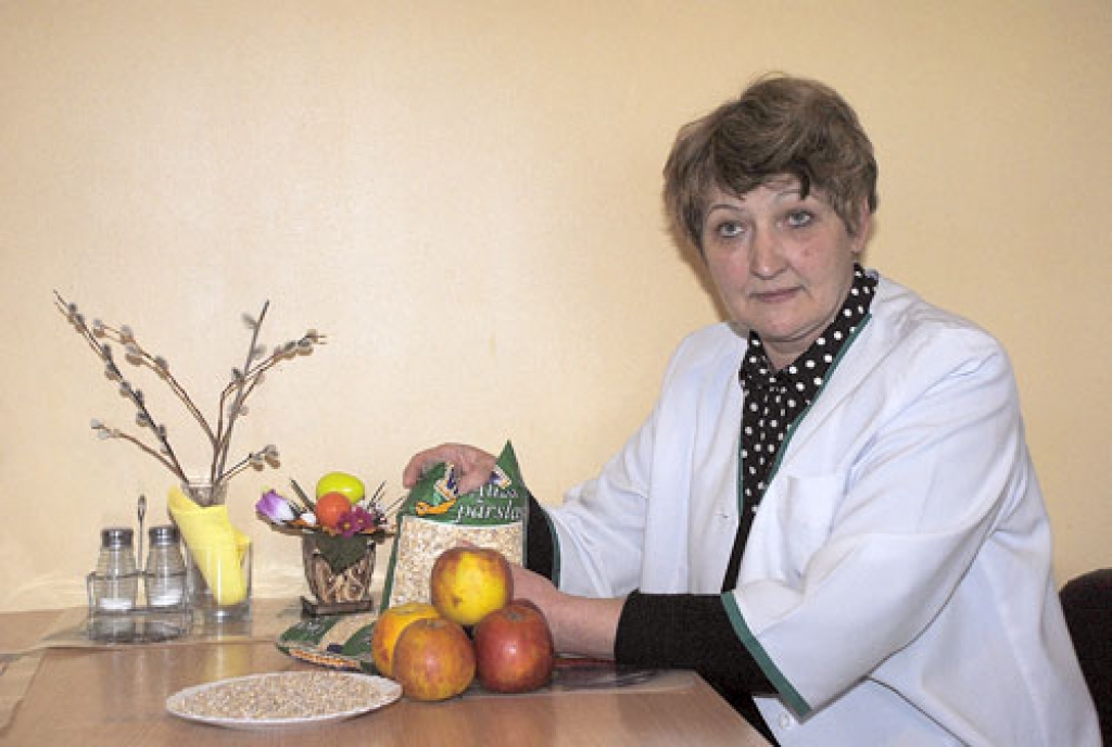 Ināra Sujeta, medicīnas māsa, uzskata, ka cilvēkiem pāri pusmūžam vairāk jākustas un mazāk jāēd, lai uzņemtās kalorijas var notērēt un tās nekrājas kā liekais svars. Sātu dod graudaugu produkti. 