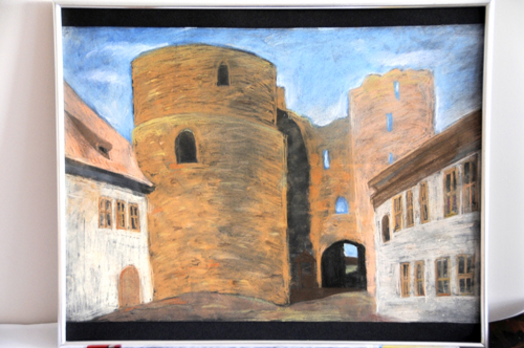 Gunitas Zelmenes pasteļgleznojums «Bauskas pils» tiks dāvināts Valsts prezidentam. 
Autors: Ivars Bogdanovs