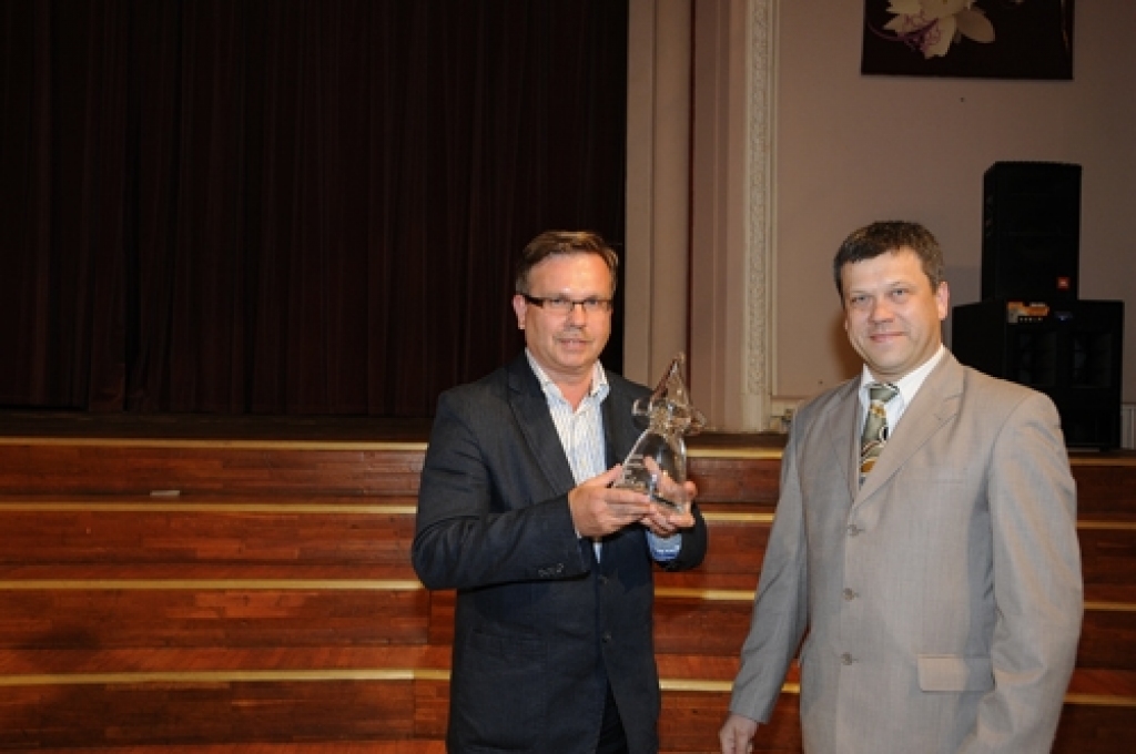 Konkursa «Reģiona uzņēmējs 2009» apbalvošanas ceremonija Bauskas tautas namā notika piektdien, 28. maijā. Uz to bija aicināti visi «Bauskas Dzīves» lasītāju, novadu domju un pagastu pārvalžu ieteiktie komersanti. Pasākumā piedalījās arī...
Autors: Ivars Bogdanovs