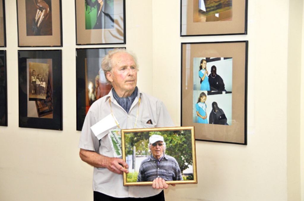Laimonis Šulcs, pateicoties visiem sveicējiem, nedaudz pakavējās dažu fotogrāfiju tapšanas vēsturē.