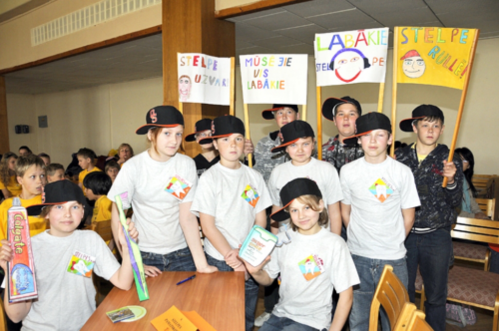 Selpes pamatskolas piektās klases komanda uzvarēja starpnovadu mutes veselības konkursā un bija labākā arī Zemgalē.