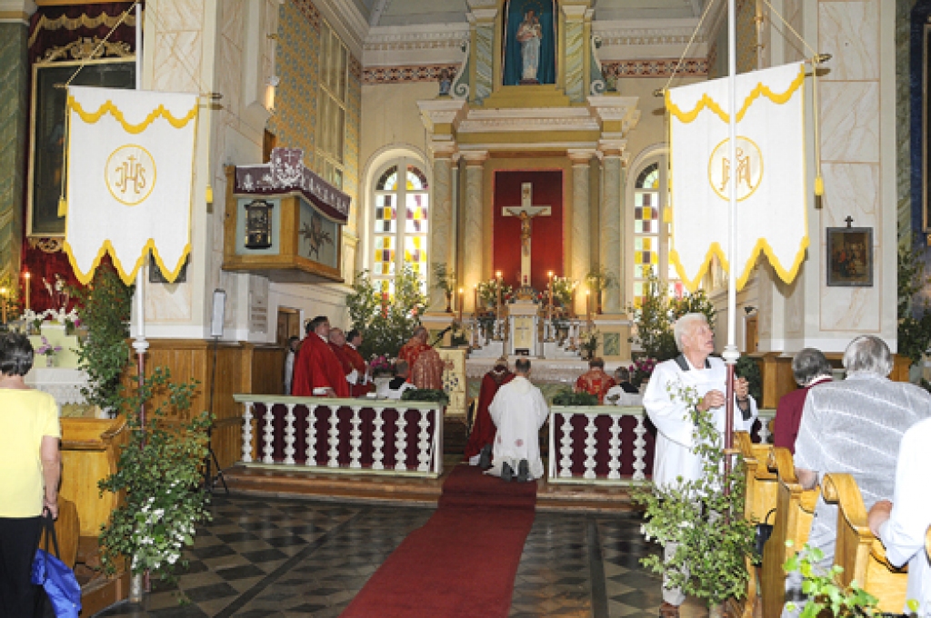 Kurmenes katoļu baznīcas aizbildnis ir Svētais Pēteris, un draudzei šis vārds saistās ar garīgumu, pēc tam ar laicīgām tradīcijām. 
Autors: Ivars Bogdanovs