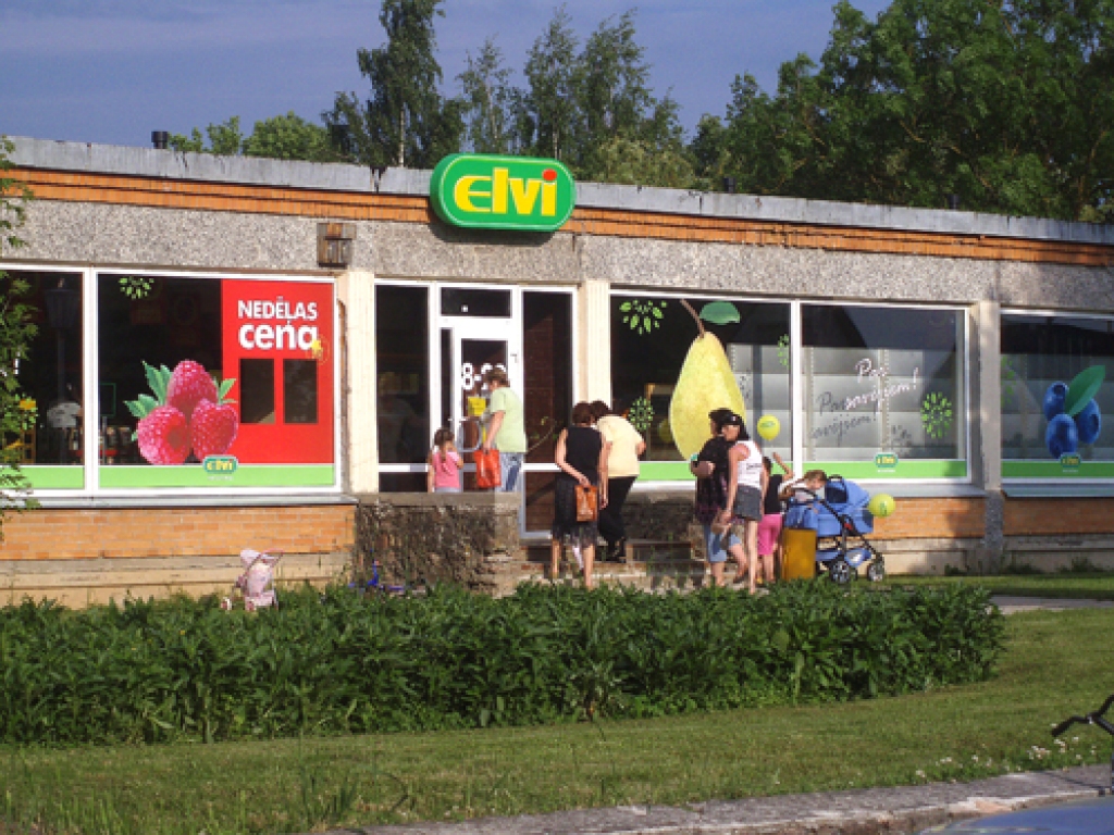 Īslīces pagasta Rītausmās durvis vēris «Elvi» veikals. Kādreiz šeit saimniekoja SIA «Taures».
Autors: Vineta Šilberga