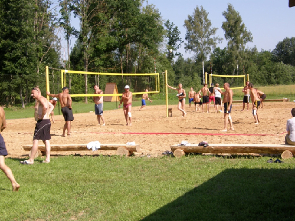 Pludmales volejbola spēles laukumi «Līdumniekos» ir jau trešie Rundāles novadā.
Autors: D. Muravjova