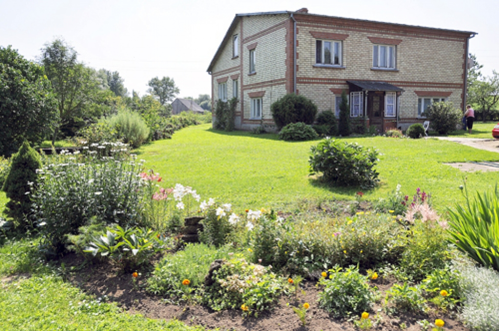 Rundāles pagasta «Silavas» ir guvušas atzinību arī iepriekšējos konkursos. Pīpiņu ģimene prot saimniekot un uzturēt skaistu lauku sētu. 
Autors: Ivars Bogdanovs