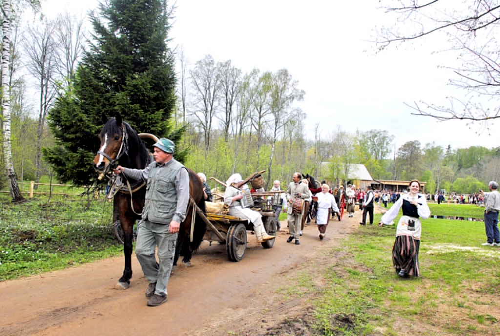 Šīs nedēļas nogalē, 17. jūlijā, konkursa «Sējējs» komisija apmeklēs Vecumnieku novada Bārbeles pagasta Ausekļu dzirnavas.
Autors: no «Bauskas Dzīves» arhīva