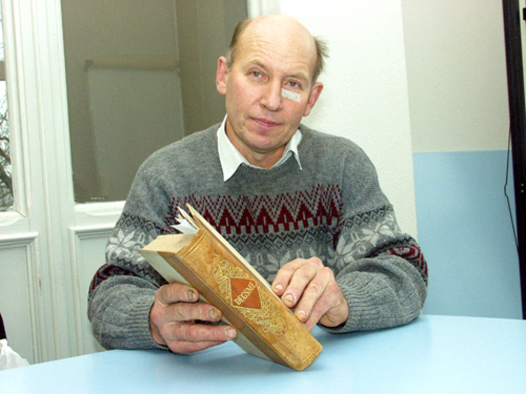 Stelpietis Andris Kalniņš ir konsekvents bioloģiskās un ilgtspējīgas lauksaimniecības pārstāvis. Viņa saimniecību «Ozoli» trešdien apmeklēs Eiropas Parlamenta deputāti. 
Autors: no «Bauskas Dzīves» arhīva