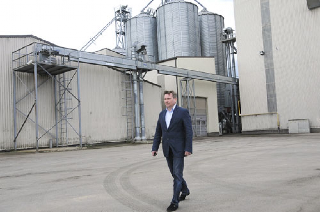 «Lielzeltiņi» un uzņēmuma vadītājs Igors Zolotorjovs.
Autors: no «Bauskas Dzīves» arhīva.