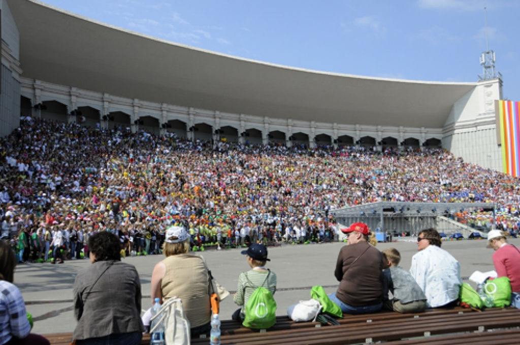 Mežaparka Lielās estrādes kopskats. Ģenerālmēģinājumā un noslēguma koncertā te viss būs vēl krāšņāk un emocionāli iespaidīgāk. 
Autors: Ivars Bogdanovs