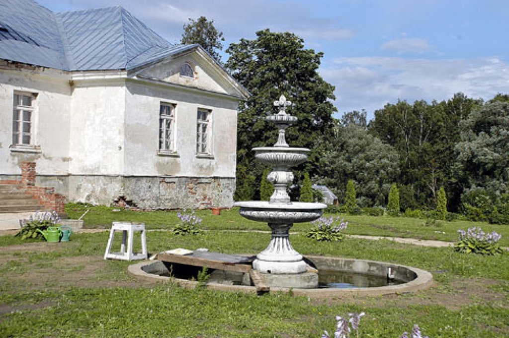 Bruknas muižā desmit dienas būs atpūtas un izziņas nometne Bauskas novada bērniem.
Autors: no «Bauskas Dzīves» arhīva