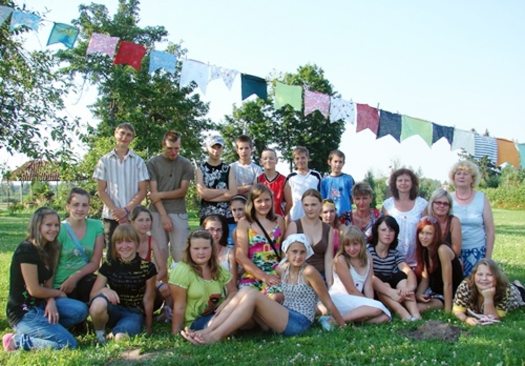 Projekta «Sociālās atstumtības riskam pakļauto bērnu un jauniešu mācību atbalsta sistēmas izveide Bauskas novadā» laikā no 28. jūnija līdz 31. jūlijam bija organizētas trīs vasaras nometnes projekta mācībgrupai. Piedāvājam ieskatu divās no...
Autors: Uldis Varnevičs