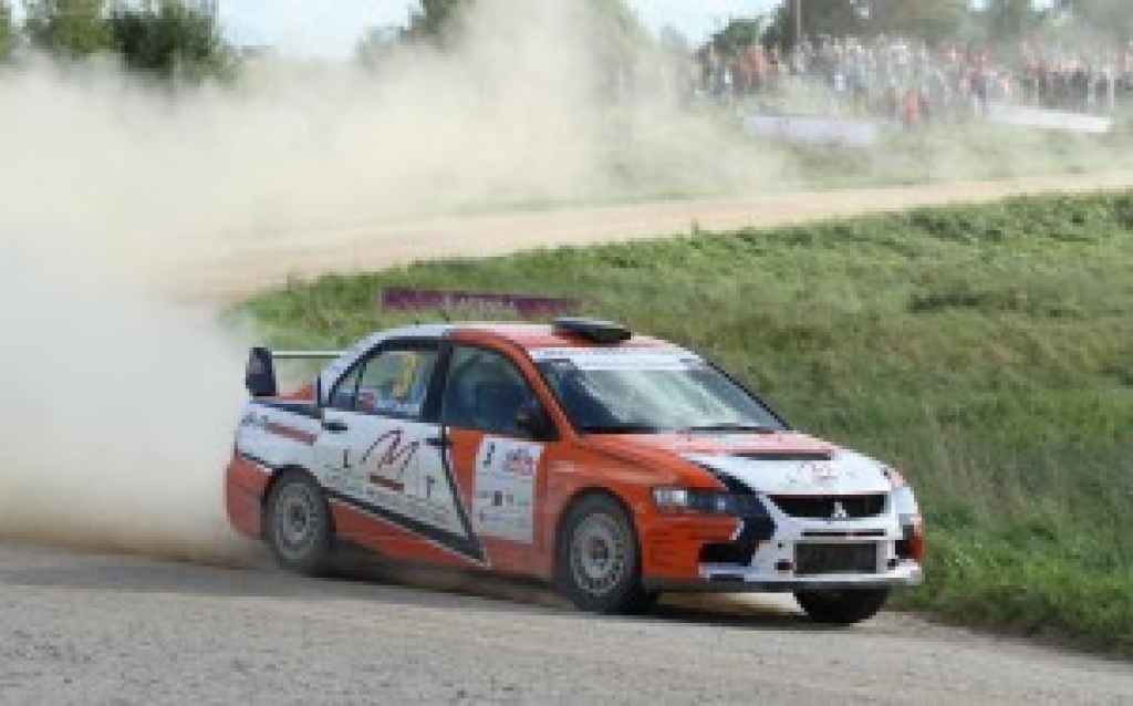 Autors: LMT rallija komandas albuma