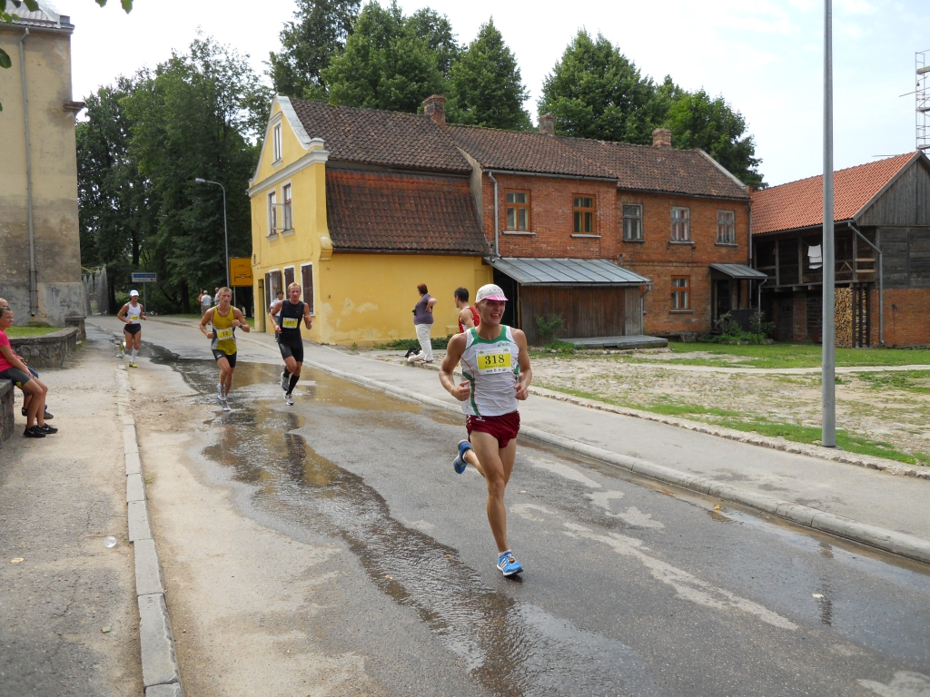 «Īsts vella puika,» tā baušķenieka Ritvara Paliuļa (tuvplānā) sasniegumus vērtē viņa treneris Ilmārs Saulgriezis.
Autors: No albuma.