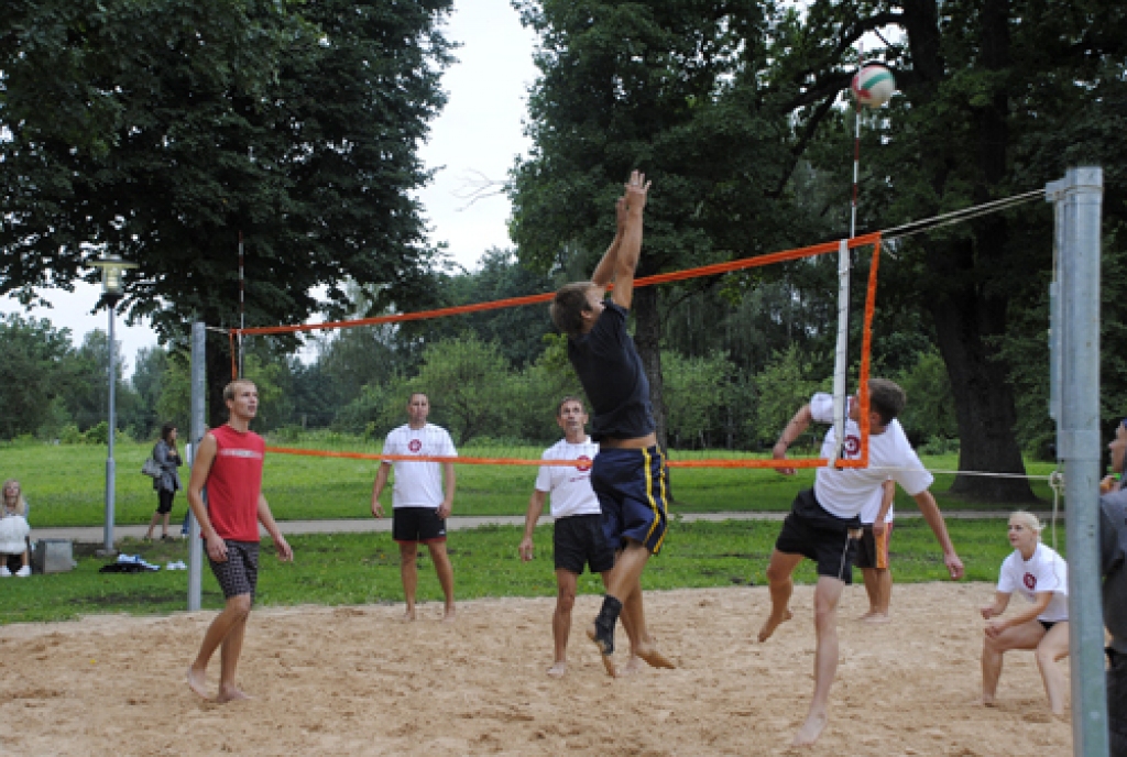 Vecsaules un Stelpes pagasta sporta svētkos aktīvas bija visas paaudzes. Interesanta, sportiskām aktivitātēm bagāta diena tika vadīta sporta laukumos pie Vecsaules un Stelpes pamatskolas. 

Autors: Ivars Bogdanovs