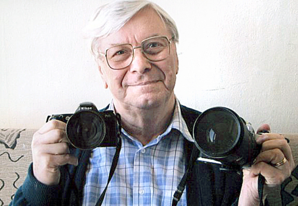 Zigurds Mežavilks – grāmatas «Opermūzikas svētki Siguldā» autors.