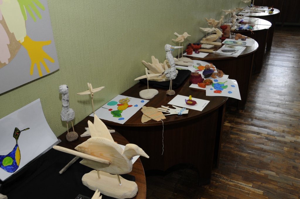 Vecāki izstādēs, kas ierīkotas Tautas namā un BJC, varēs aplūkot  bērnu darinājumus.
Autors: No «Bauskas Dzīves» arhīva.