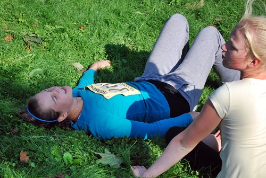 Krosa komandu sacensībās ļoti svarīgi izplānot pareizās stafetes posmu maiņas. 
Autors: Uldis Varnevičs