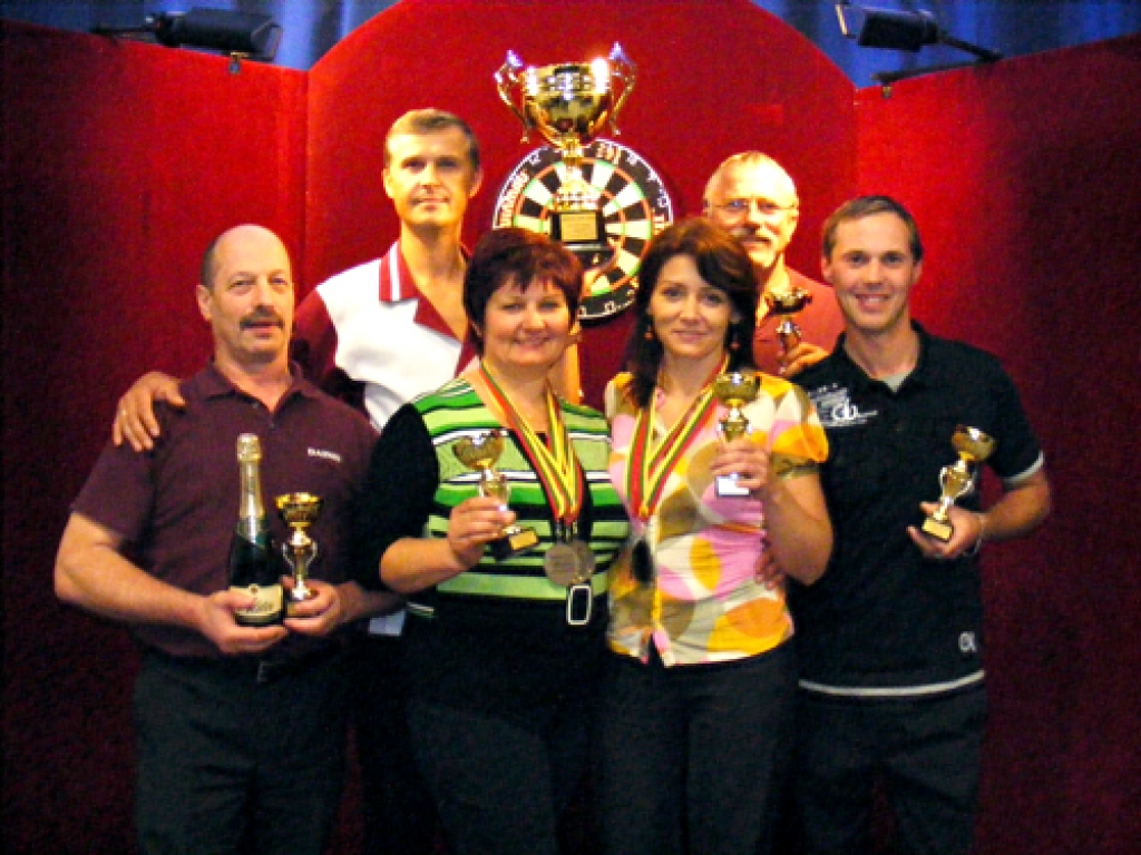 2.vieta Baltijas atklātajā komandu čempionātā klubam «Bauskas dārts», komandā bija Areta Kovaļevska, Biruta Skvirecka, Arnis Vents, Oskars Kovaļevskis, Raimonds Jankūns un Dainis Fikss.
Autors: no «Bauskas dārts» arhīva.