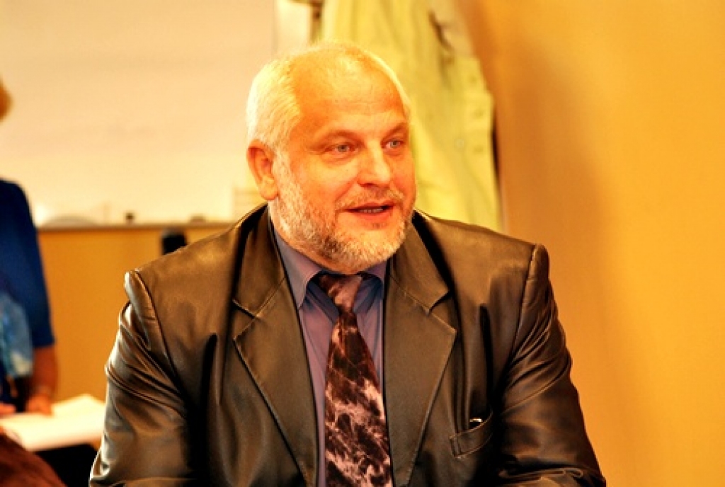 Jāni Kārkliņu daudzi atceras kā vidusskolas dibinātāju Misā. 
Autors: Uldis Varnevičs