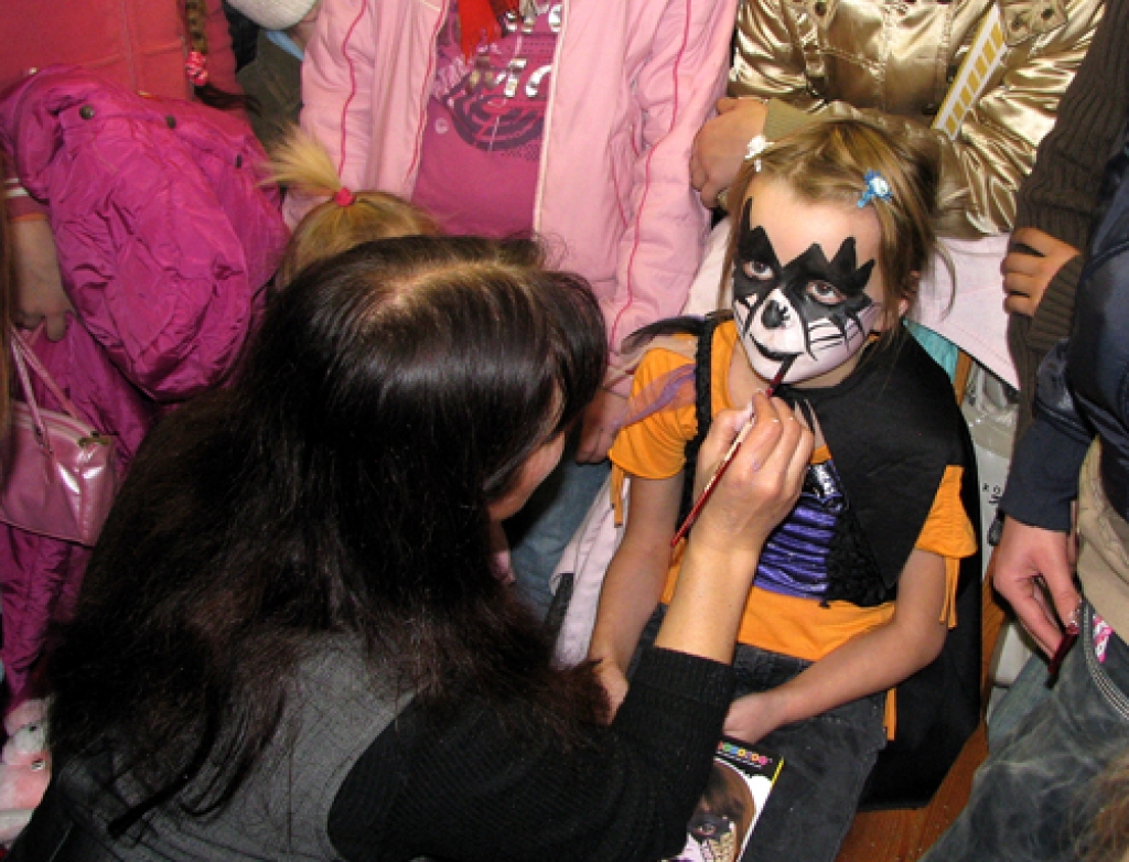 Pavisam drīz vēl viens mazs vampīriņš sāks klejot pa lielveikalu.
Autors: Vilnis Auzāns