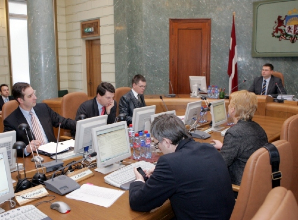 Valda Dombrovska līdzšinējās valdības pēdējā sēde notiks 1.novembrī.
Autors: no www.apollo.lv - LETA