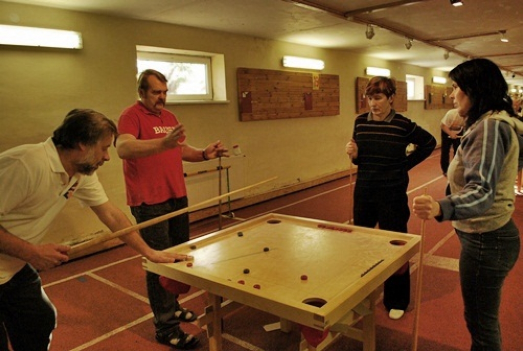 Latvijas čempionāta novusā jauktajiem pāriem finālā iekļuva baušķenieki Vilnis Pelcers un Marina Rīna. 
Autors: Uldis Varnevičs