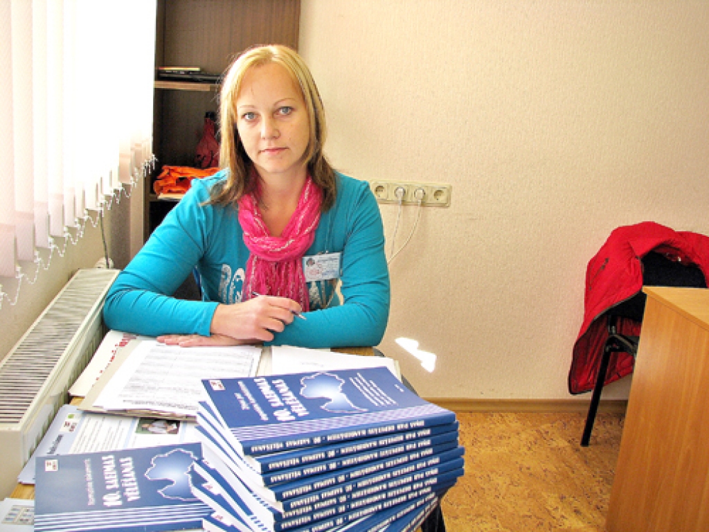 Daina Rone, Dāviņu pagasta vēlēšanu komisijas locekle, atzina, ka pašlaik daudz darba neesot. 
Autors: Juris Iļņickis