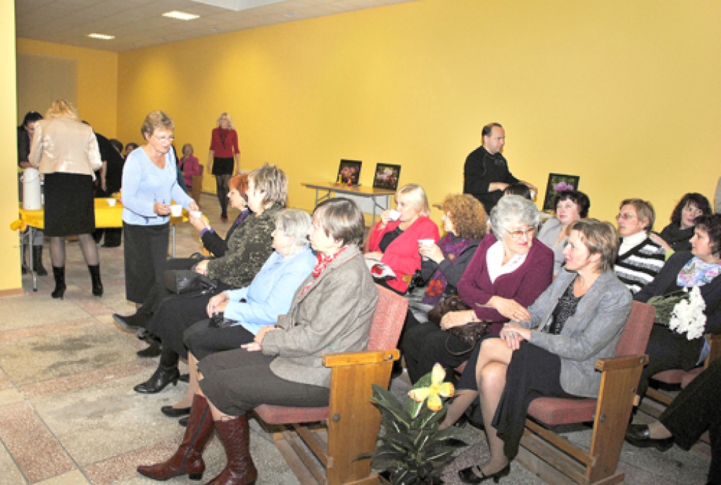 Koncerta laikā kopā ar dziesmām bija iespējams baudīt arī karstus dzērienus.