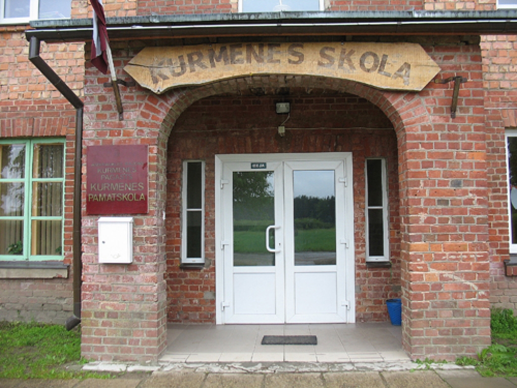 Kurmenes pamatskola.