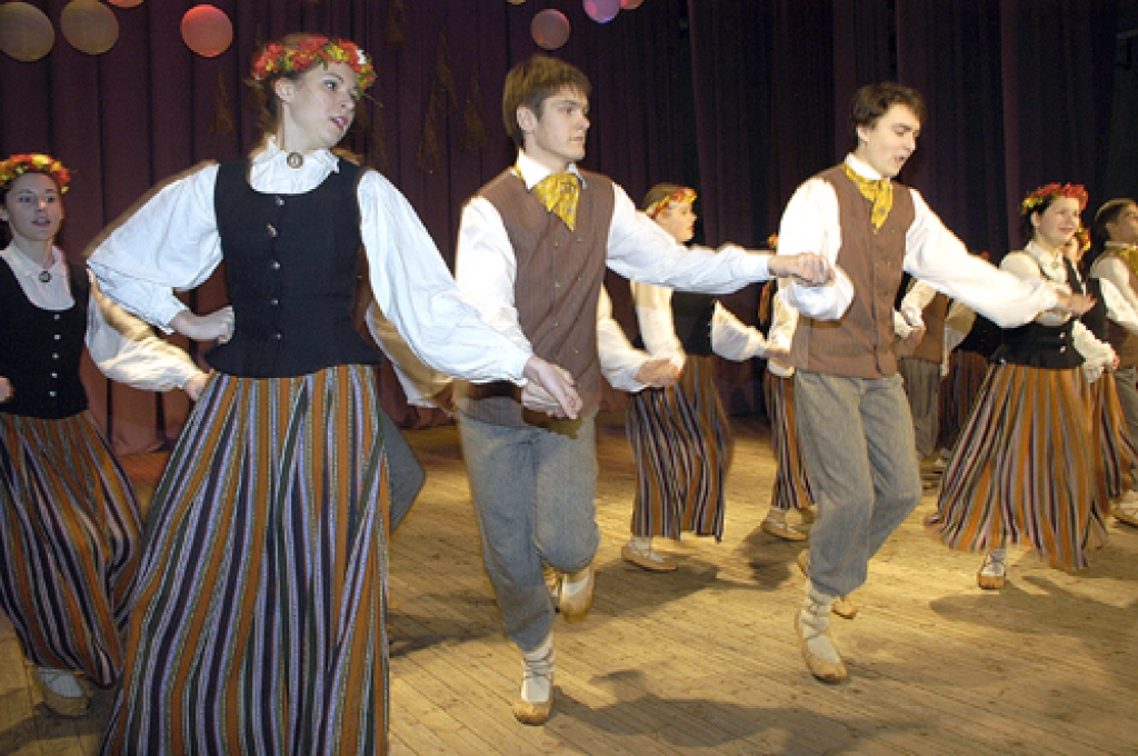 Iecavas jauniešu kopa koncertā uzstājās pirmā. 