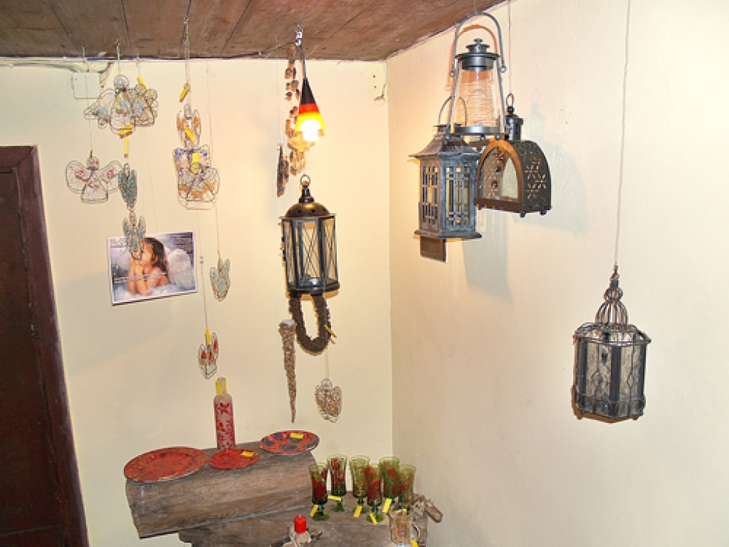 Skolēnu darbi līdz Ziemassvētkiem no salona «Ciku cakas» pārcelsies uz izstādi Iecavas internātpamatskolā.
Autors: Antra Ērgle