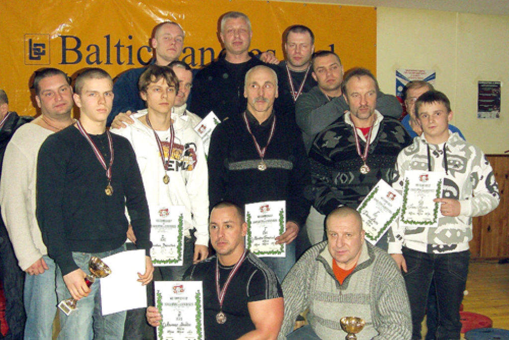 Bauskas komandas dalībnieki Latvijas čempionātā pauerliftingā WPC versijā. 
Autors: Armands Naglāzs