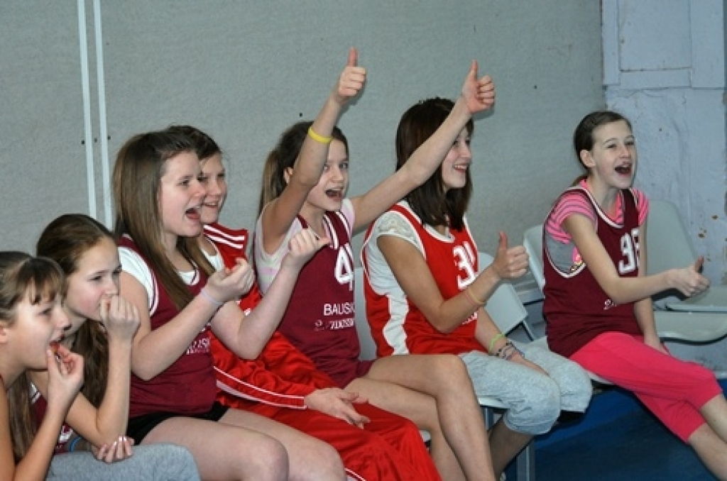 Bauskas novada Bērnu un jaunatnes sporta skola nedēļas nogalē organizēja sacensības tautas bumbā 1999. un 2000. gadā dzimušiem skolēniem.
Autors: Uldis Varnevičs