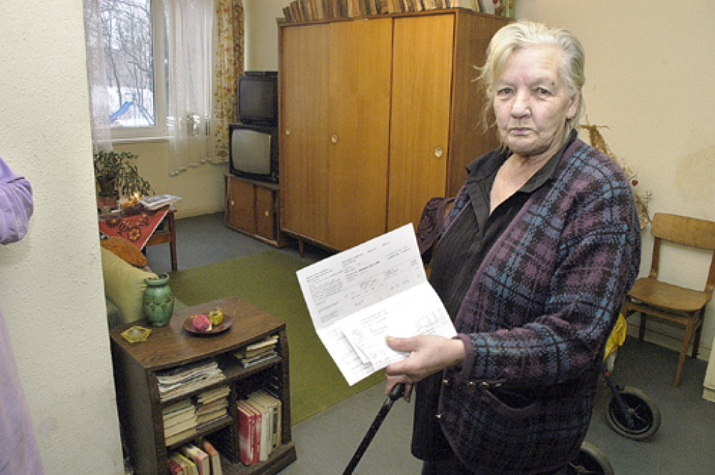 Mirdzai Latonei, Mēmeles ielas 3.b mājas iedzīvotājai, siltuma rēķina dēļ janvāri būs grūti pārlaist. 