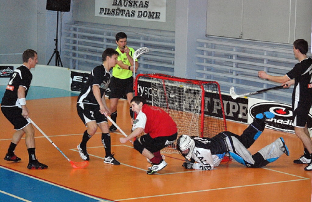 Pirmos vārtus FK «Bauska» labā guva Rihards Mallons. 