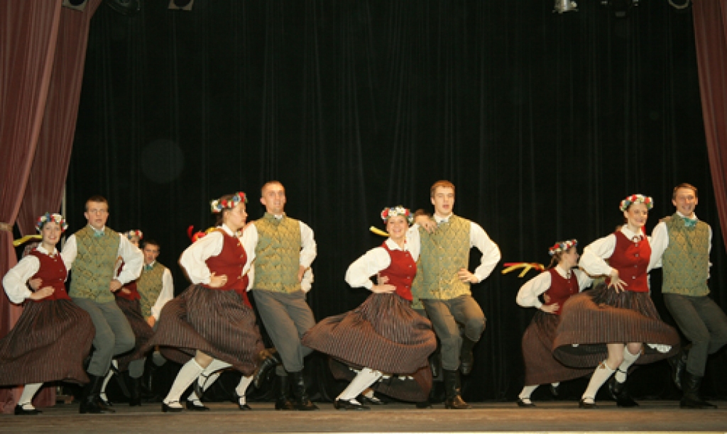 Tautas deju ansambļu koncertā Bauskā 29.janvārī.
Autors: Ivars Kalniņš