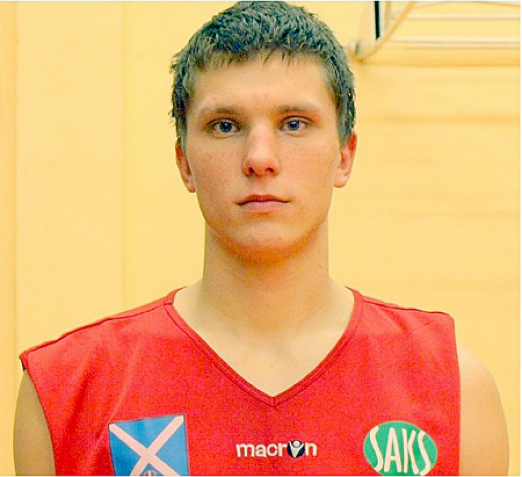 Iecavas kluba «Dartija» basketbolists Gundars Brička atzīts par Amatieru līgas decembra vērtīgāko spēlētāju.
Autors: basket.lv