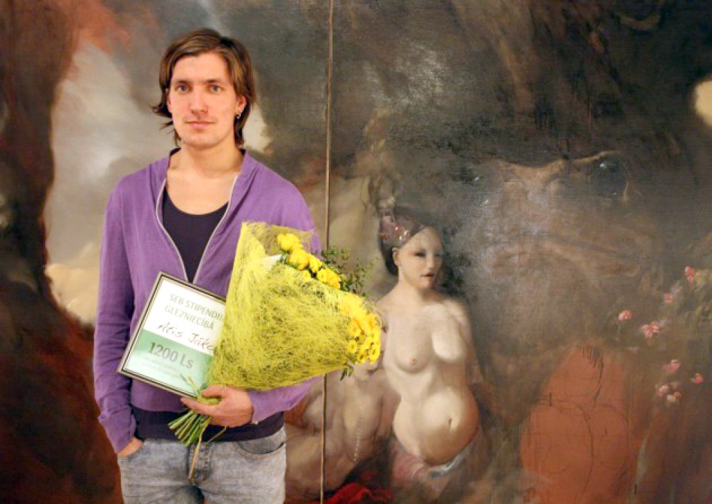 Atis Jākobsons, 2009. gadā saņemot «SEB bankas» stipendiju glezniecībā.
Autors: delfi.lv