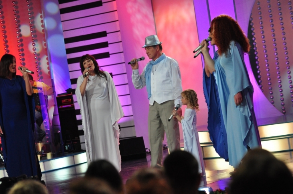 Priecēt skatītājus gatavojas Zaļkalniņu ģimene no Lielvārdes.
Autors: apollo.lv