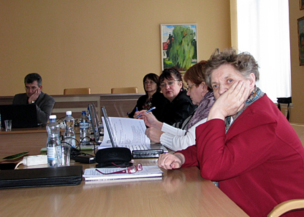 Bauskas novada domes deputāti izglītības, kultūras un sporta lietu komitejas sēdē 9. februārī.
Autors: Vilnis Auzāns