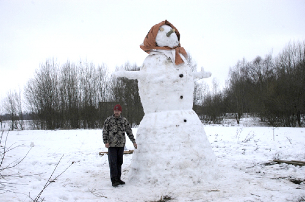 Edmunda Medinska radītās sniega sievas augums ir 4,7 metri. 
Autors: Ivars Bogdanovs