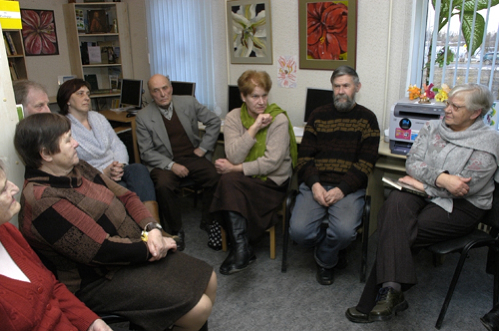 Par piedzīvoto stāsta vietējā amatierteātra «Stella» dalībnieki, centrā -  Inta Kamola.
Autors: Ivars Bogdanovs