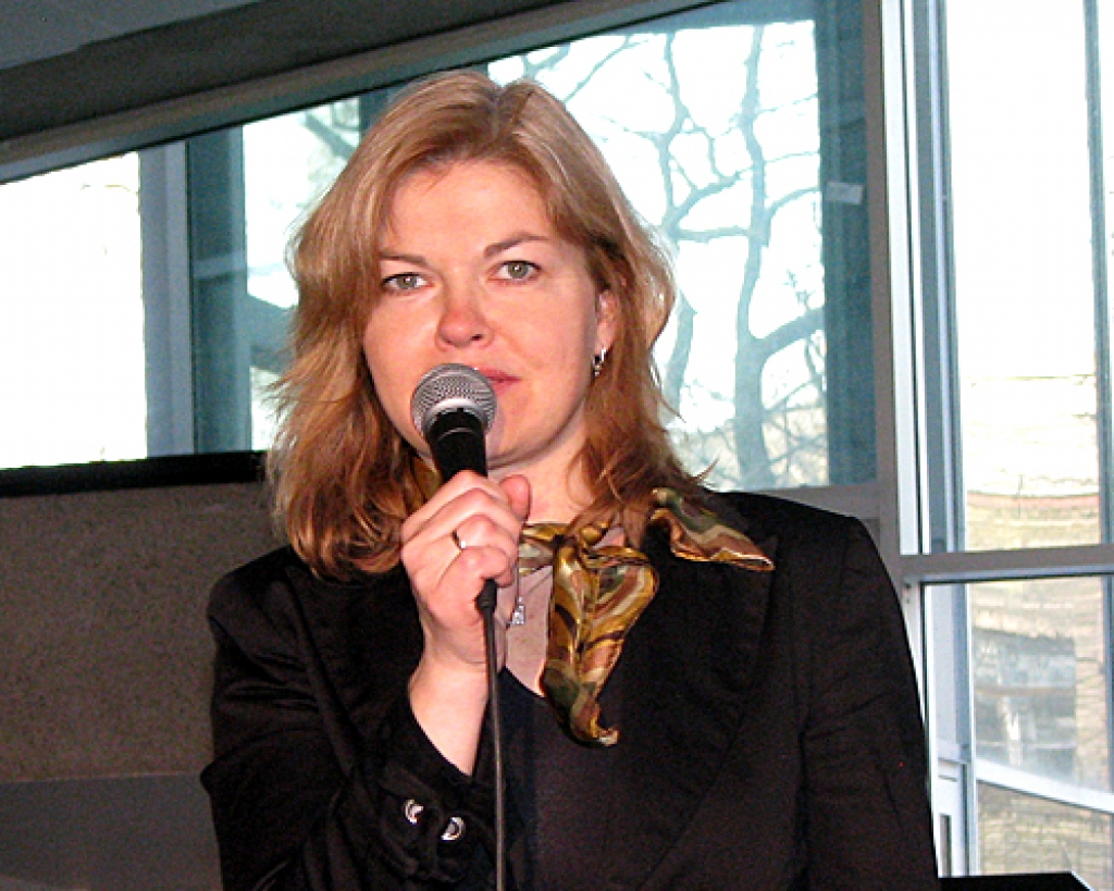 Dailes teātra sabiedrisko attiecību vadītāja Liene Jakovļeva 27. martā,  Starptautiskajā teātra dienā, aicina uz svinībām Dailes teātrī. 
Autors: Vilnis Auzāns