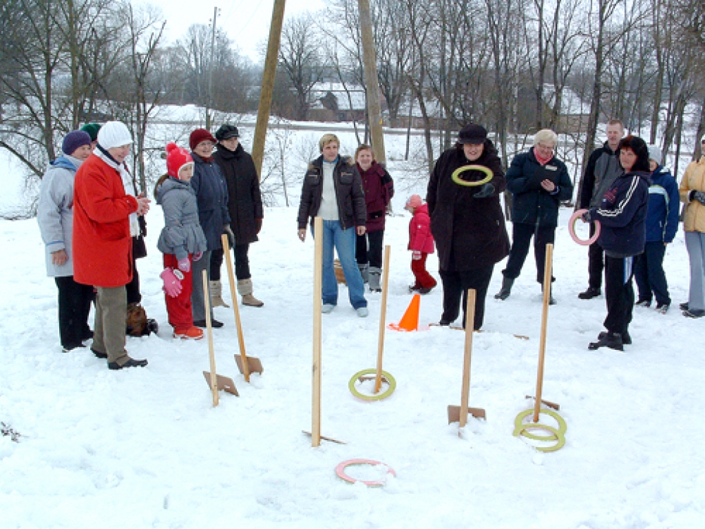 Kopā ar citiem sportiskās aktivitātēs iesaistījās Skaistkalnes pagasta pārvaldes vadītāja Ineta Skustā.
Autors: Žanna Zālīte