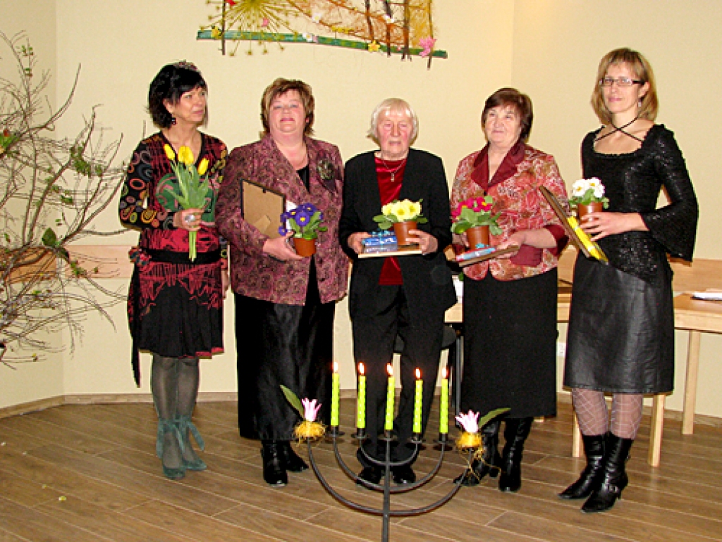 Psihoterapeite Aina Poiša un aptaujas laureātes Iveta Ļekūne, Ruta Segliņa, Gunta Beikule, Iluta Strazdiņa. 
Autors: Vilnis Auzāns