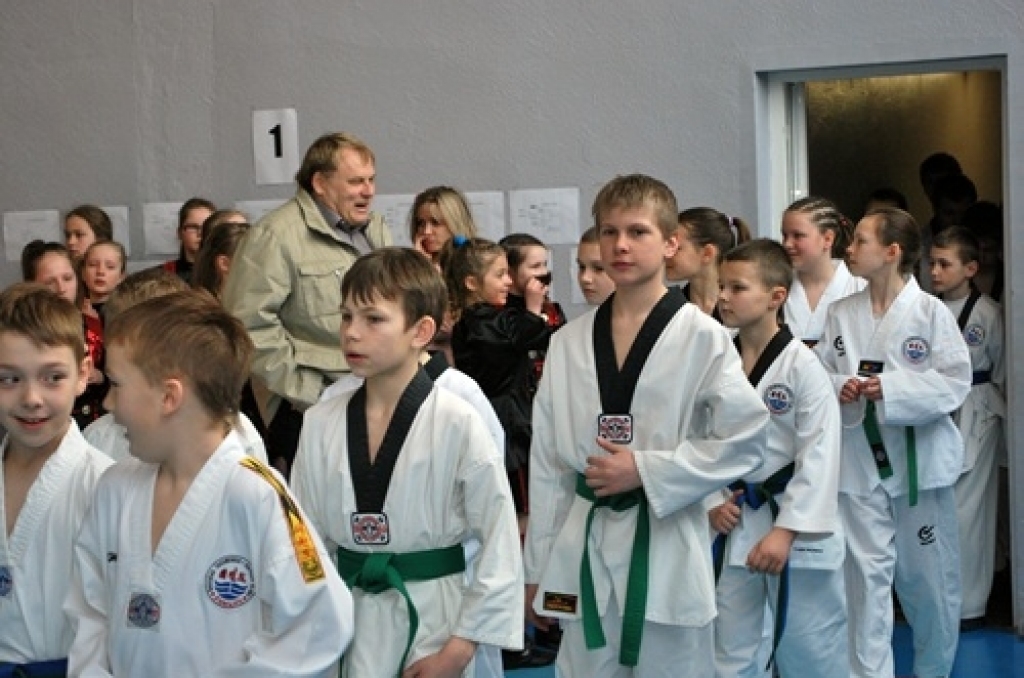 Latvijas Teikvondo kaujas mākslas federācijas atklātais čempionāts «Bauskas kauss 2011» notika 16. aprīlī sporta namā «Mēmele». Kopā ar Bauskas «Sam Kan TKD» kluba biedriem piedalījās arī viesi no «Sports PRO», «NEO», «Hadl», «Taifūns»...
Autors: Uldis Varnevičs