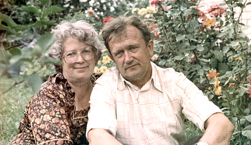 Aivars ar sievu Dainu dēla Modra kāzās pirms 27 gadiem. 