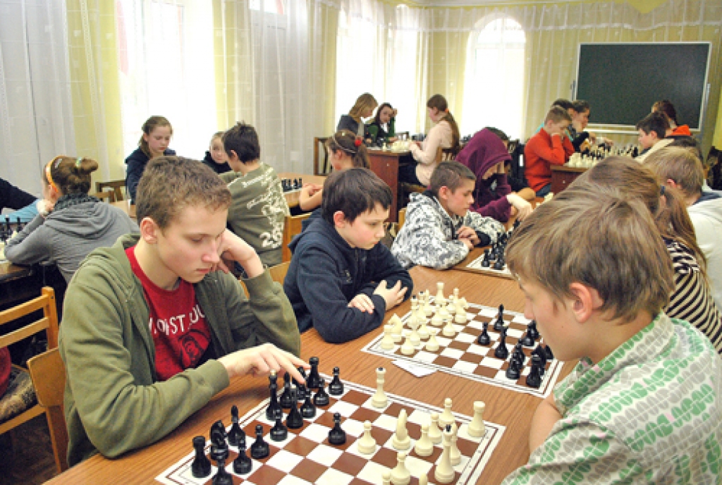 Puišu vidū labākais jau otro gadu pēc kārtas bija Toms Jaunzemis (no kreisās) no Vecumnieku novada Misas vidusskolas. 
Autors: Uldis Varnevičs