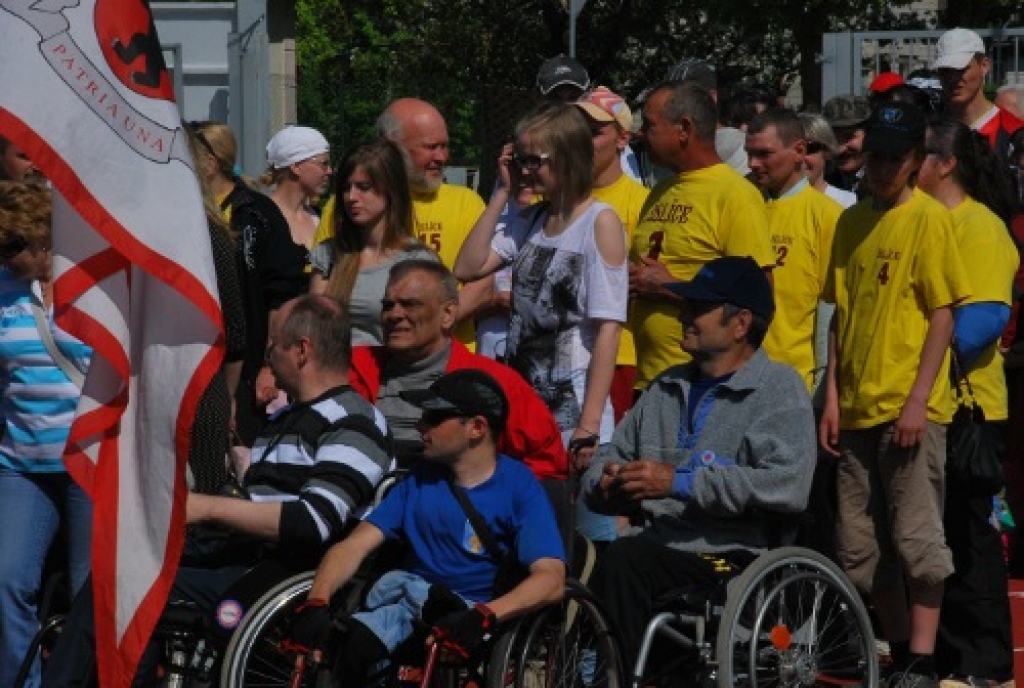 Bauskas novada pašvaldības sporta bāzē 21. maijā risinājās pavasara sporta svētki cilvēkiem ar īpašām vajadzībām. Ap 120 dalībnieku no Bauskas, Iecavas, Rundāles novada, kā arī ciemiņi no Dobeles, Siguldas un Pluņģes (Lietuva) sacentās...
Autors: Kristaps Ābelnieks